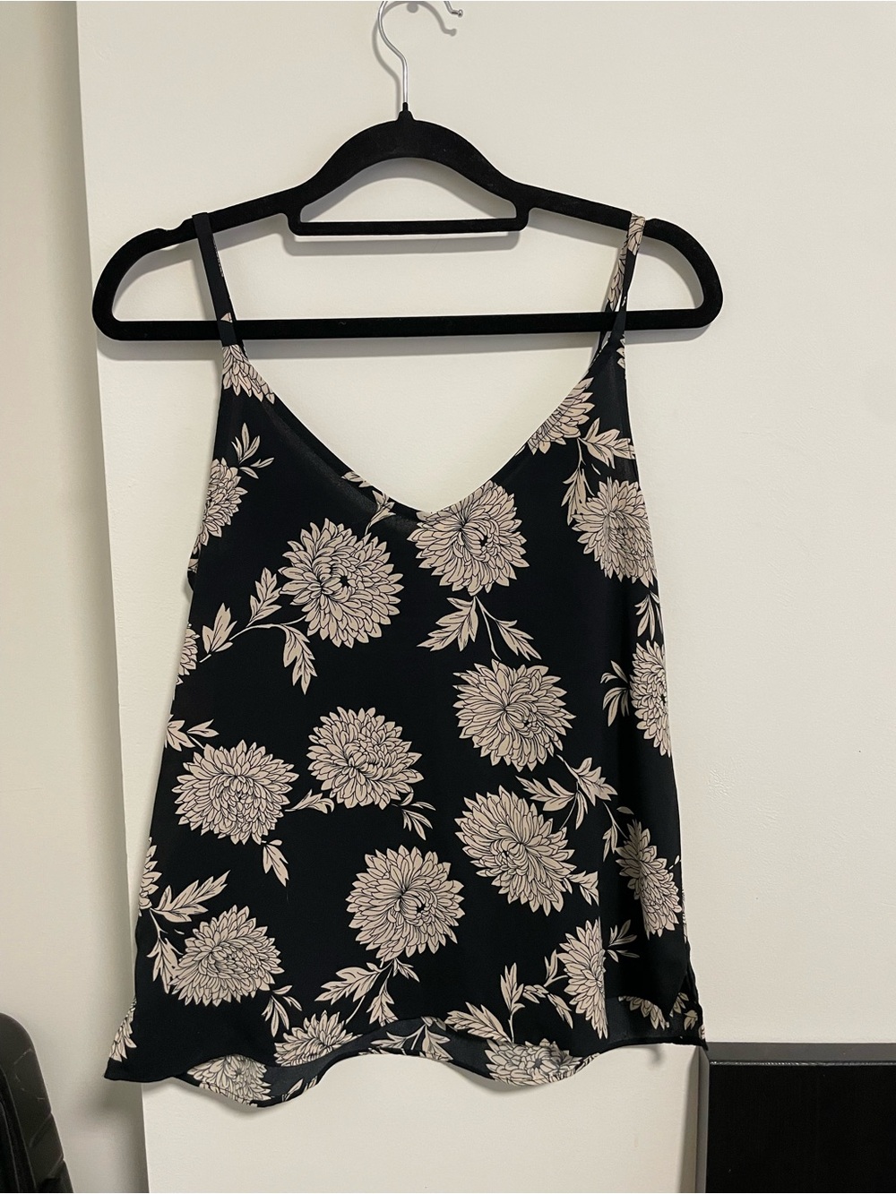 51 Floral V-Neck Spaghetti Strap Tank Top - Black with Cream Flowers